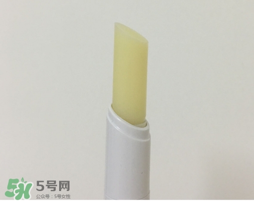 依泉和dhc唇膏哪個(gè)好？依泉唇膏和dhc唇膏哪個(gè)好？