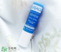 依泉和dhc唇膏哪個(gè)好？依泉唇膏和dhc唇膏哪個(gè)好？