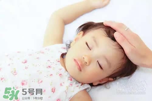 寶寶喜歡撞頭是怎么回事？寶寶喜歡撞頭怎么辦？