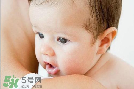 寶寶發(fā)燒怎么按摩？寶寶發(fā)燒按摩穴位有效退燒