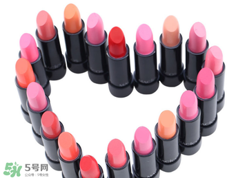 口紅可以帶上飛機(jī)嗎？坐飛機(jī)可以帶口紅嗎？
