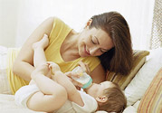母乳和奶粉混合喂養(yǎng)好嗎？母乳和奶粉可以混在一起吃嗎？