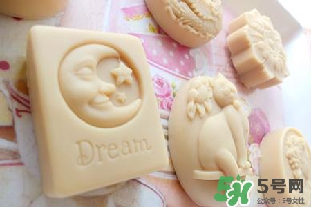母乳做香皂可以洗臉嗎？母乳可以做面膜嗎？