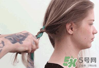 頭發(fā)怎么扎不容易散？怎么扎頭發(fā)不散