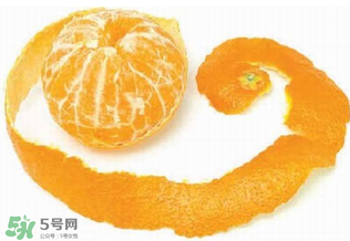 新鮮橘子皮能泡水喝嗎？新鮮橘子皮泡水喝的功效