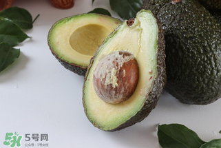 ?牛油果切開(kāi)后不熟怎么辦？?牛油果沒(méi)熟切開(kāi)了怎么辦？