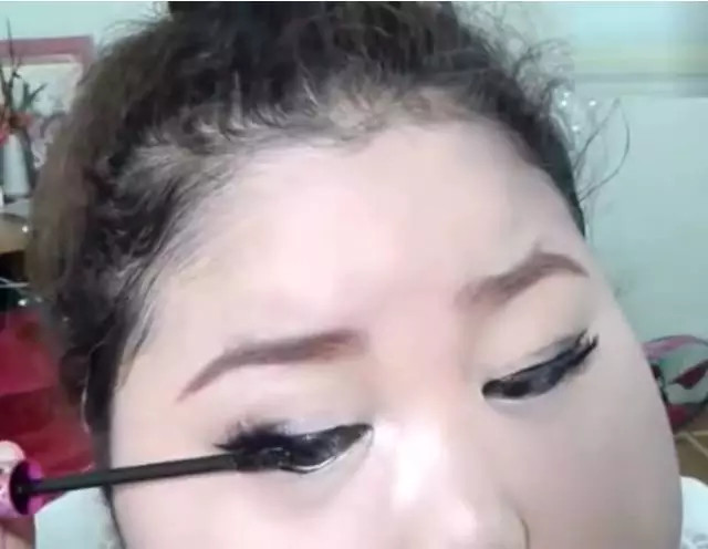 臉胖怎么化妝好看？臉大怎么化妝好看