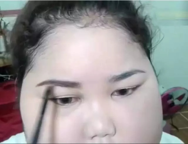 臉胖怎么化妝好看？臉大怎么化妝好看