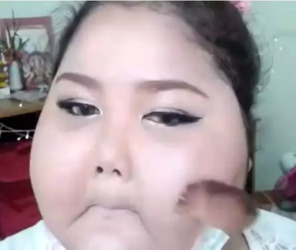 臉胖怎么化妝好看？臉大怎么化妝好看