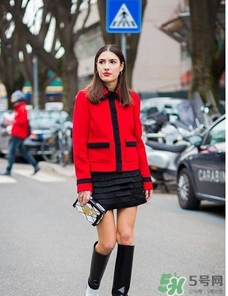 女生過(guò)年穿什么衣服？女生過(guò)年穿衣搭配