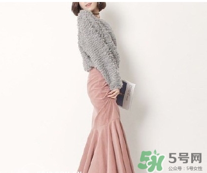 年會女生穿什么？女生年會穿衣搭配