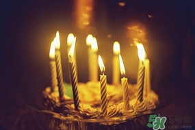 生日穿什么顏色的鞋子？生日穿什么鞋子搭配