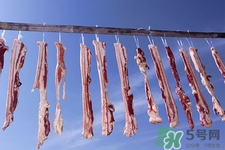 臘肉一般腌制多長時(shí)間？臘肉腌多久可以曬太陽？