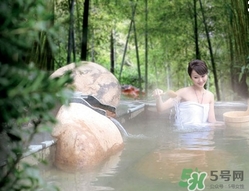 來月經(jīng)可以泡溫泉嗎？泡溫泉來月經(jīng)了怎么辦？