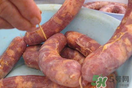 灌香腸一斤肉放多少鹽？10斤肉灌香腸放多少鹽？