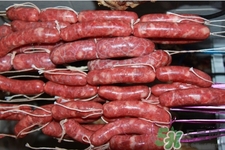 灌香腸的腸衣是什么？香腸的腸衣是什么做的？