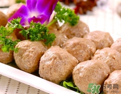 肉丸子可以用面粉嗎？肉丸子用什么粉？