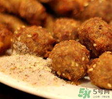 肉丸子可以用面粉嗎？肉丸子用什么粉？
