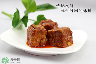 霉豆腐發(fā)黑還能吃嗎？霉豆腐長(zhǎng)黑點(diǎn)還能吃嗎？