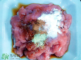 腌肉用什么粉？腌肉可以用面粉嗎？