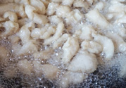 熬豬油為什么要加水？熬豬油水放多了怎么辦？