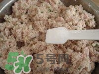 做藕丸子要放多少鹽？一斤藕做藕圓子放多少鹽合適？