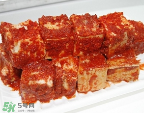 霉豆腐長紅霉還能吃嗎？霉豆腐為什么會(huì)長紅霉？