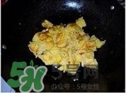 魚丸和雞蛋可以一起吃嗎？魚丸和雞蛋能不能同時(shí)吃？