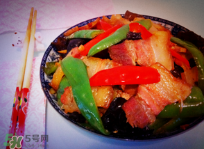 腌肉怎么做好吃？腌肉炒什么菜好吃？
