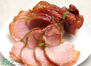 臘肉蒸什么菜好吃？蒸臘肉放什么材料好吃？