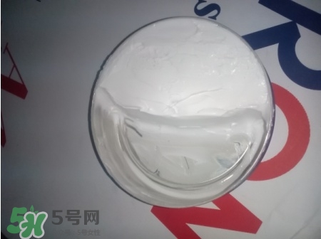 妮維雅藍(lán)罐怎么乳化？妮維雅藍(lán)罐面霜好用嗎？