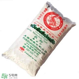 豆腐丸子要用面粉嗎？做豆腐丸子是用面粉還是淀粉？