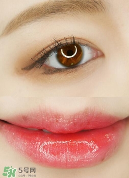 李圣經(jīng)妝容怎么化？李圣經(jīng)仿妝教程