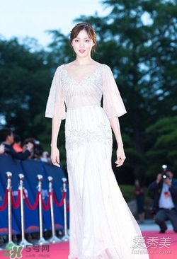 李圣經(jīng)的衣服什么牌子？李圣經(jīng)衣服同款