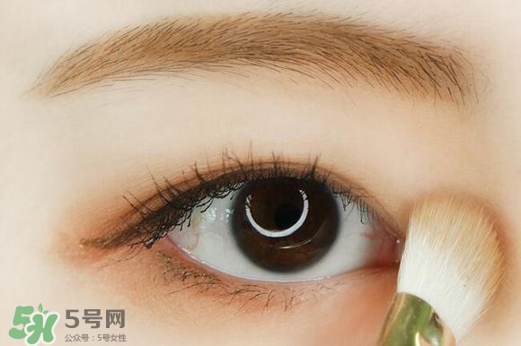李圣經(jīng)妝容怎么化？李圣經(jīng)仿妝教程