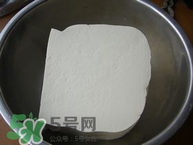 豆腐丸子散了怎么辦？豆腐丸子怎么做不散？