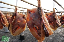 腌鴨肉放多少鹽合適？腌一斤臘鴨要給多少鹽？