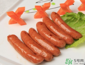 香腸過期了還能吃嗎？香腸過期一個月能吃嗎？