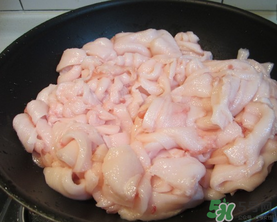 豬板油和豬肥肉油有什么區(qū)別？豬板油和肥肉油哪個(gè)好？