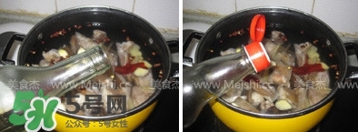 臘豬腳燉什么好吃？臘豬蹄燉什么好吃？