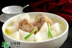 臘豬腳燉什么好吃？臘豬蹄燉什么好吃？