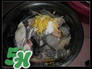 臘豬腳燉什么好吃？臘豬蹄燉什么好吃？