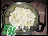 臘豬腳燉什么好吃？臘豬蹄燉什么好吃？