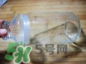 臘八蒜要放鹽嗎？臘八蒜要放多少鹽比例是多少？