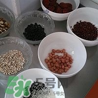 怎么用電飯煲煮臘八粥？電飯煲怎么熬臘八粥？