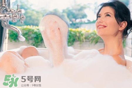 冬天洗澡水溫60度行嗎？60度的水可以洗澡嗎？