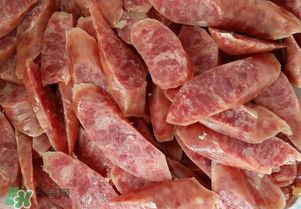豬大腸可以做臘腸嗎？做臘腸用豬大腸還是豬小腸？