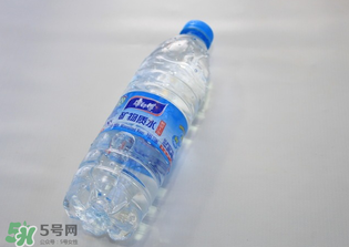 礦泉水打開后幾天不能喝？礦泉水打開后能放幾天？