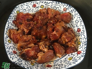 腌排骨要洗嗎？排骨腌完要洗嗎？
