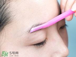 修眉刀怎么用？修眉刀使用方法圖解